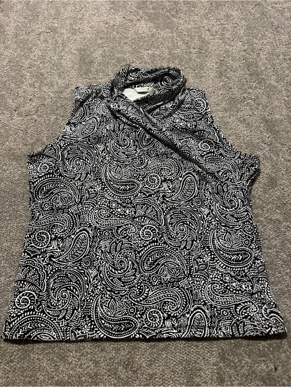 Liz Claiborne women’s paisley pattern top sleeveless detailed neck XL 95% cotton - Picture 2 of 8